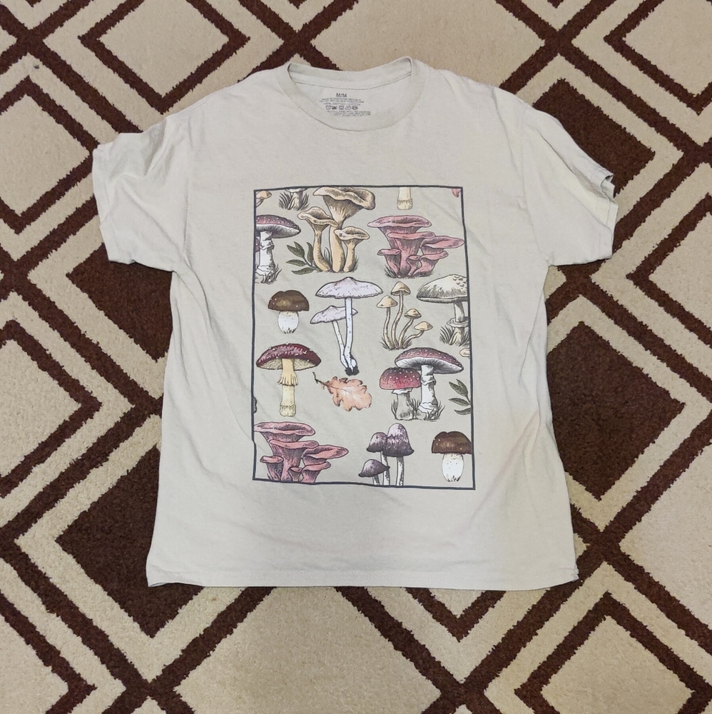 Hot Topic Mushroom Graphic Tee - White